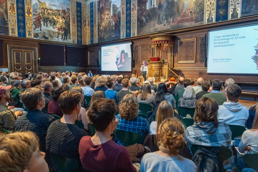 Nomineret forskerspires præsentation ved afslutningsarrangementet 2025